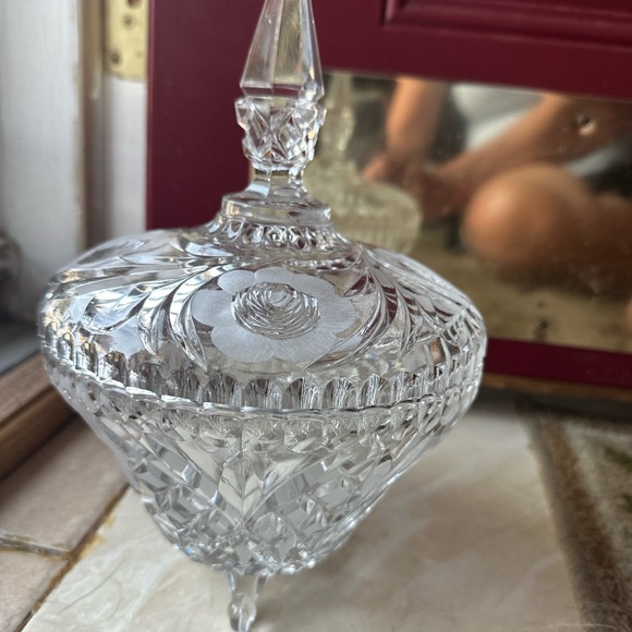 None Other - Lead Crystal - vintage - Covered Candy Dish w/Floral Design - Heavy